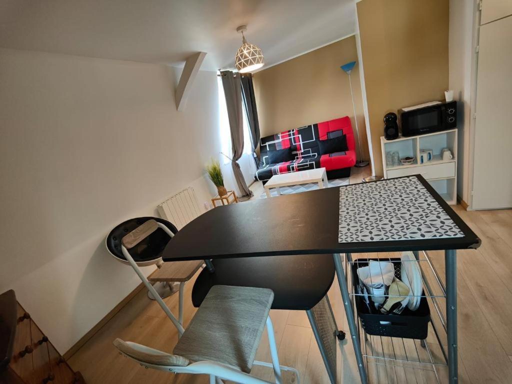 Appartement En Residence Жизор Экстерьер фото